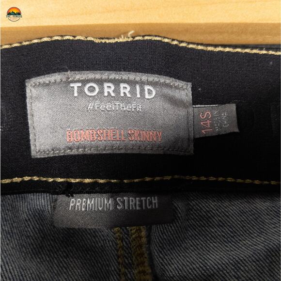 Torrid Bombshell Skinny Jeans Blue Distressed Fringe Denim Women's Plus Size 14S - Picture 8 of 13